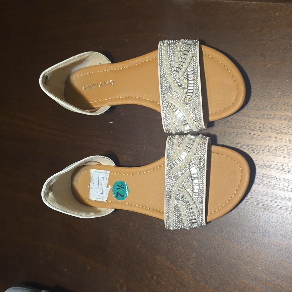 ANDIAMO‎ SANDALS SIZE 7.5